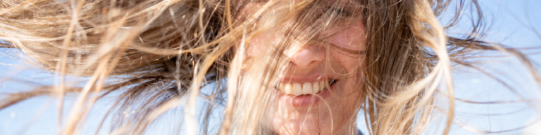 Cabello empoderado: cómo tu rutina capilar impacta tu estado de ánimo