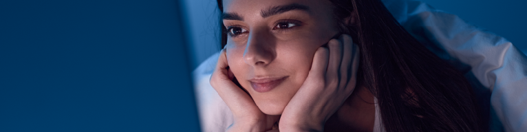 Luz azul y piel: lo que sabemos, lo que no, y qué hacer mientras tanto